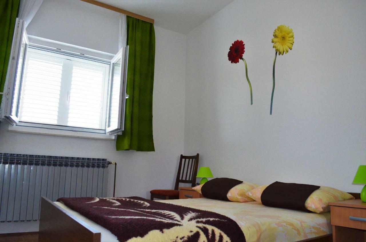 Apartman Rosa Pirovac Kültér fotó