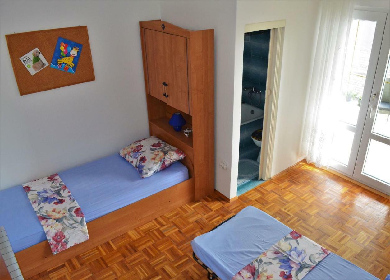Apartman Rosa Pirovac Kültér fotó