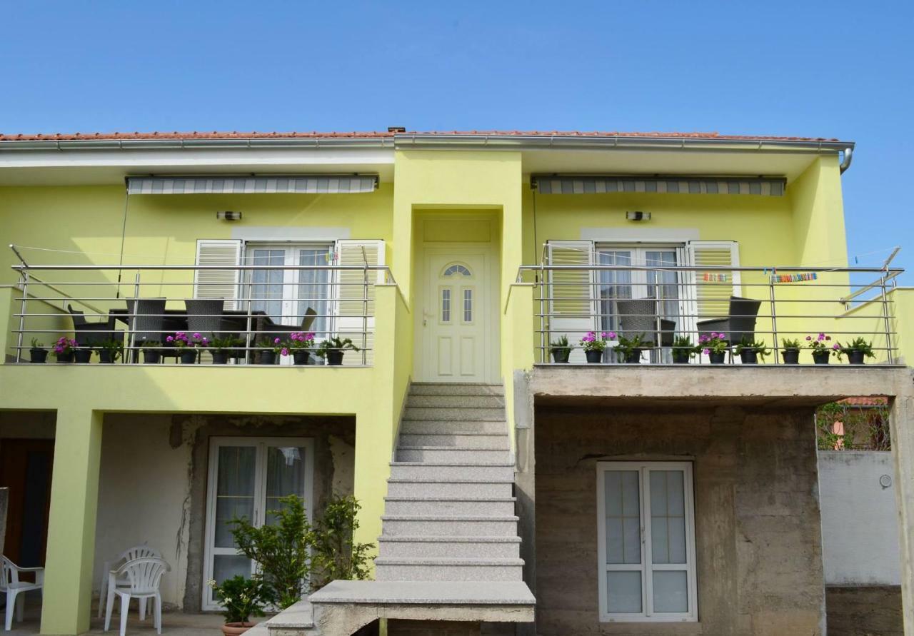 Apartman Rosa Pirovac Kültér fotó