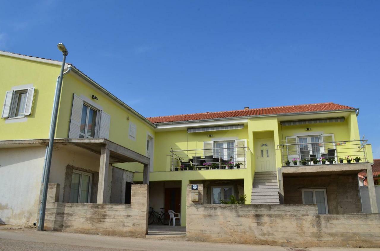Apartman Rosa Pirovac Kültér fotó