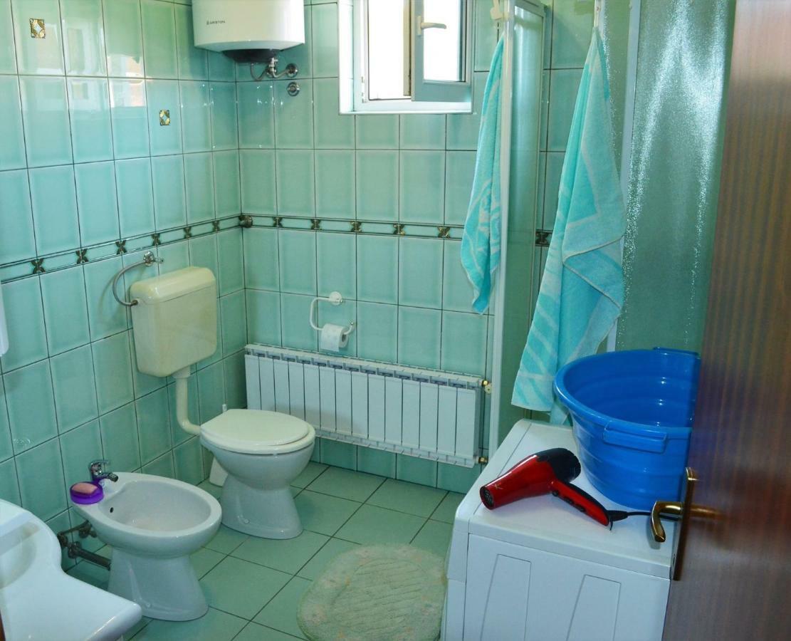 Apartman Rosa Pirovac Kültér fotó